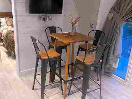 Hedley cheap pub table