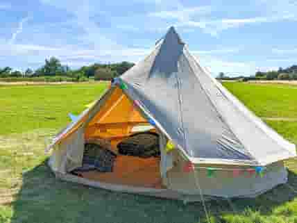 what  a perfect weather for glamping😊
