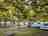 Camping Playa El Regatón: Visitor image of pitches under the trees