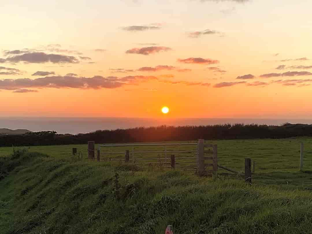 Wideacres Camping: First sunset, absolutely beautiful view!