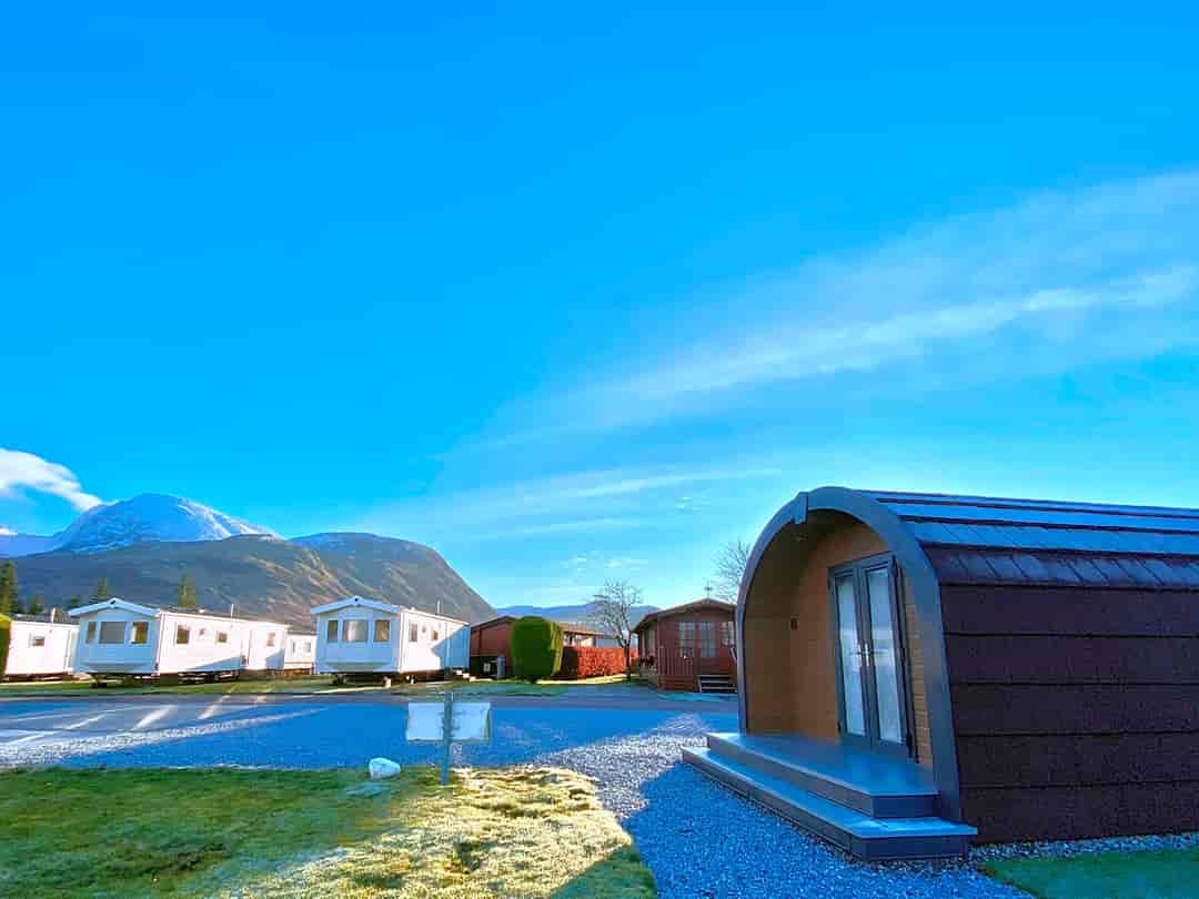Ben Nevis Holiday Park: Our cosy Highland Pods have amazing views of the Ben Nevis Mountain Range.
