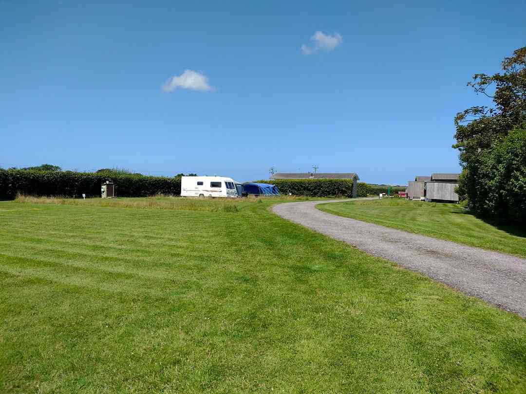 Yonder Green Caravan Park: Front field (photo added by manager on 31/07/2023)