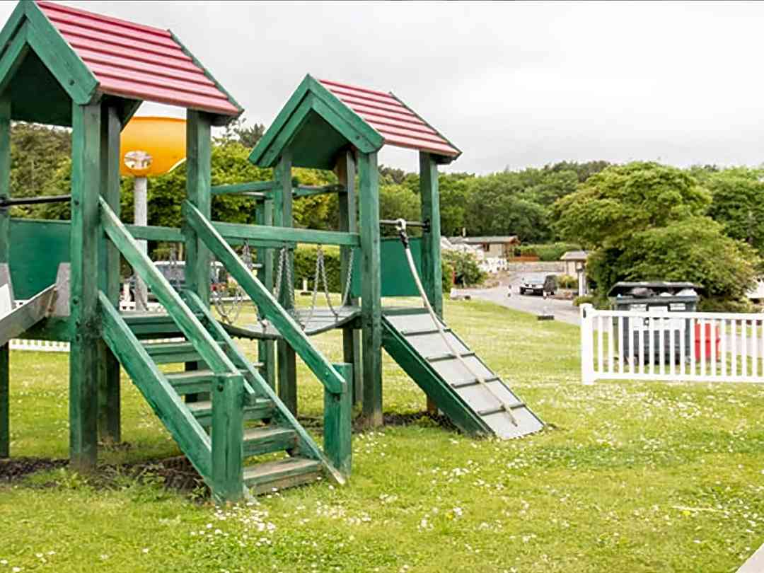 Warren Bay Holiday Village: On-site playground
