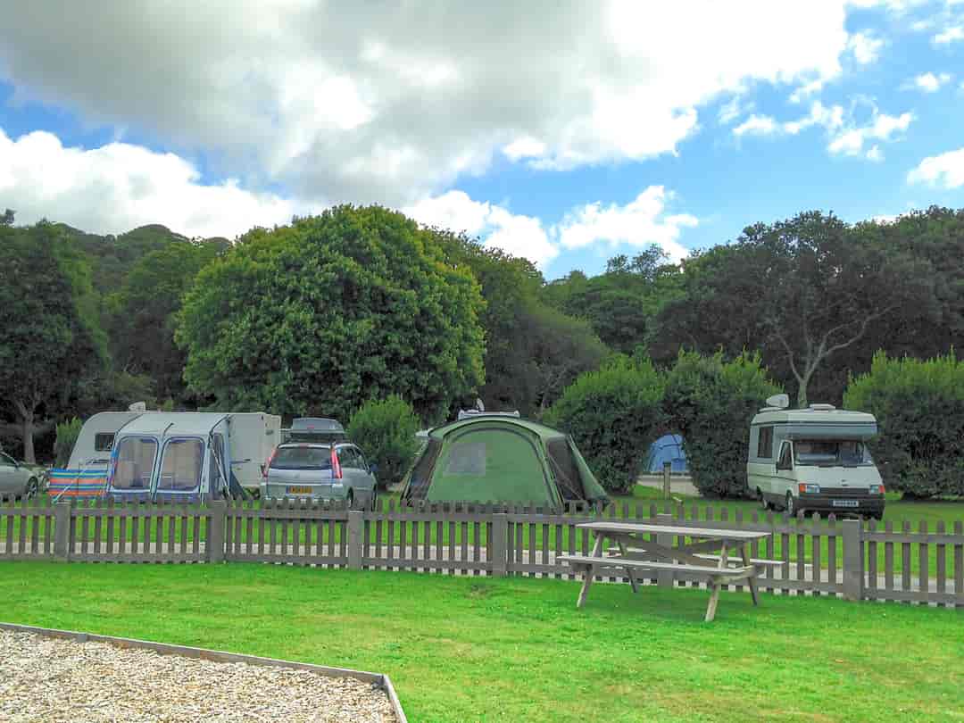 Little Winnick Touring Park: Play park and grass pitches