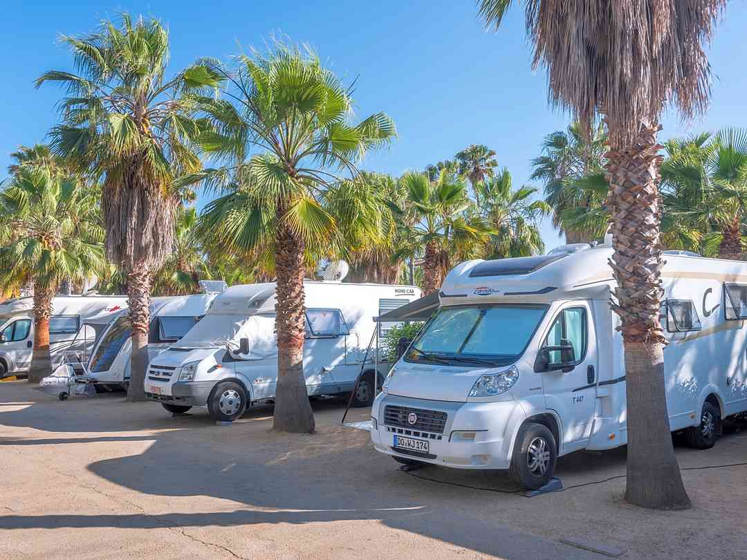 Tent Camping Sites in Barcelona Tent Camping Sites in Barcelona