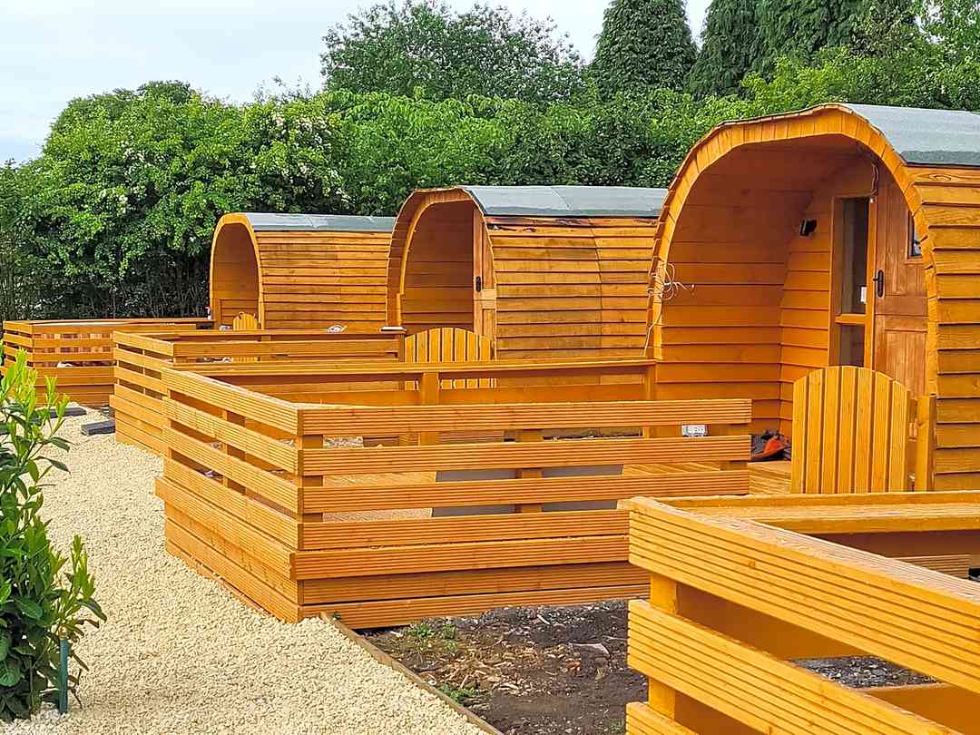 Crabmill Holiday Park: Decking overlooking the forest (photo added by manager on 06/09/2022)