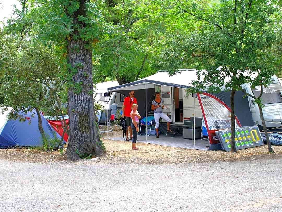 Trouvez Des Sites De Camping Abordables Pour Tentes Herault Pitchup