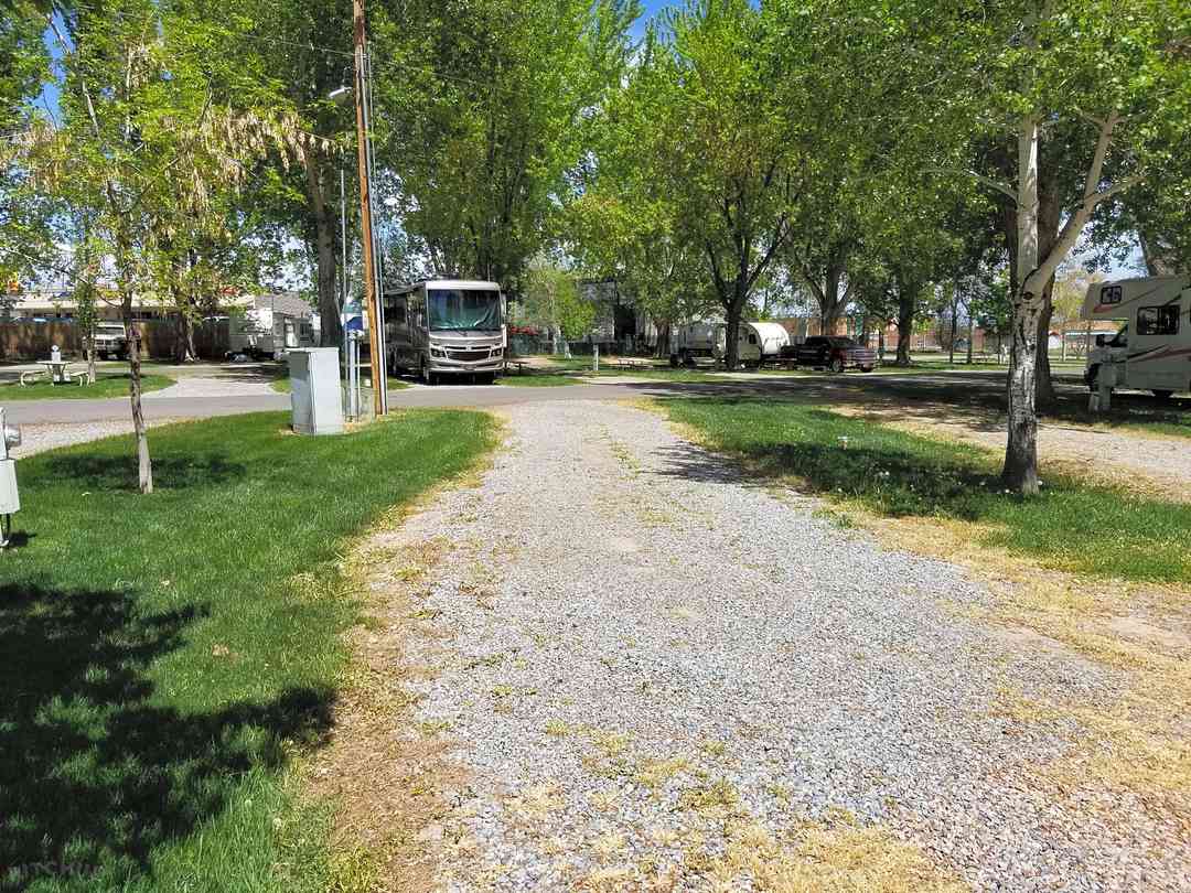 Powered Site Rv Parks And Campgrounds Campgrounds On Pitchup