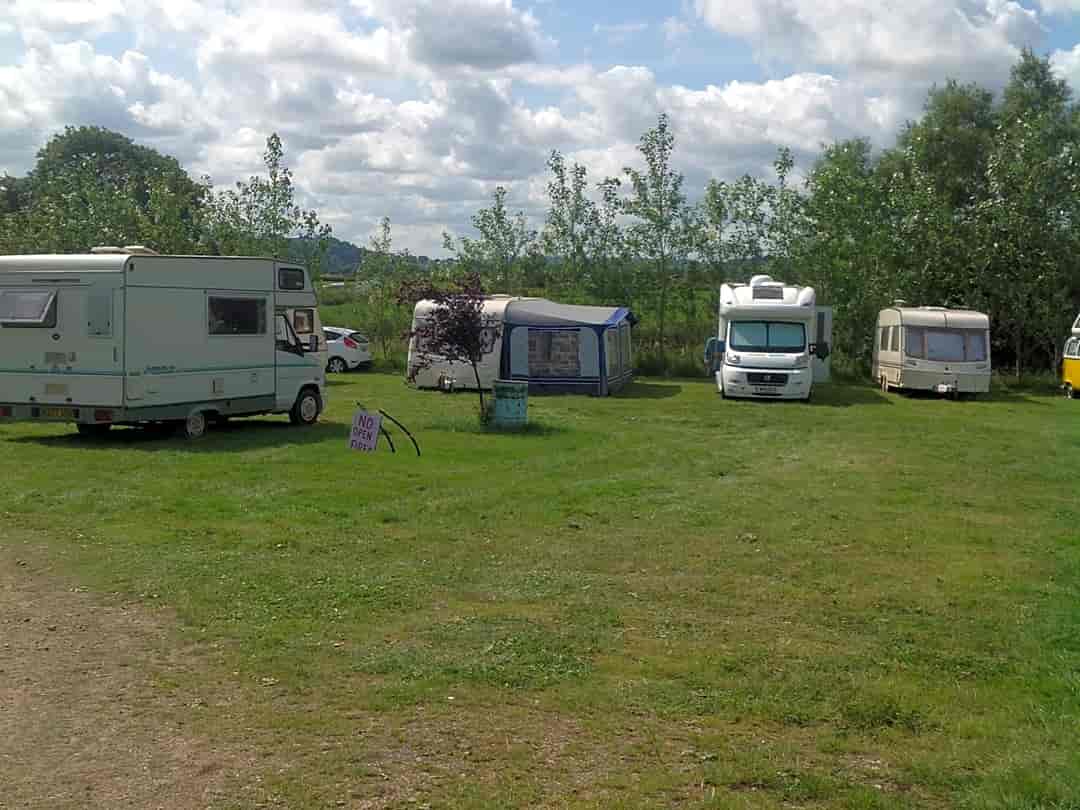 Garslade Farm: Caravans, motor homes and tents all welcome