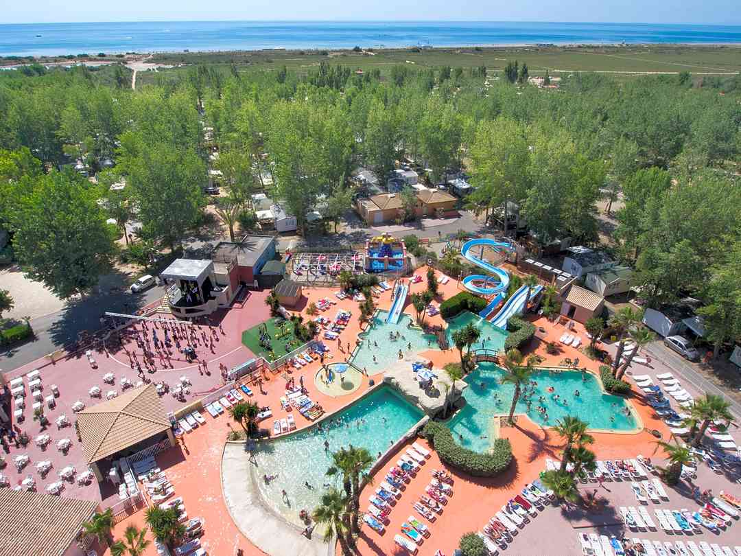 Camping Les Vagues Vendres Plage Pitchup