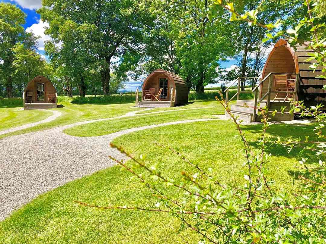 Book Lodges Cabins Pods Or Huts With Hot Tubs 61 Sites Available To Book Now On Pitchup Com