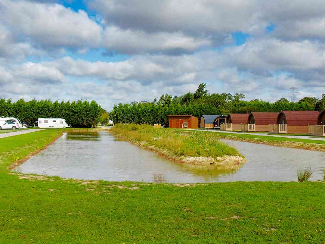Janson Fishery Caravan and Camping