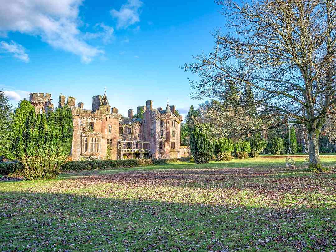 Culdees Castle Estate: Culdees castle
