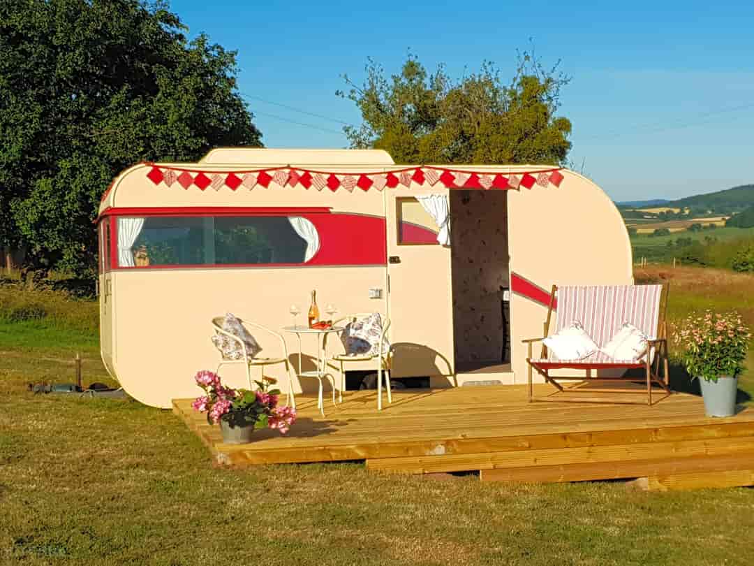 In The Orchard - Glamping at Cothill: Maggie