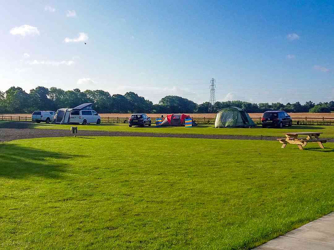 Still Acres Touring and Camping Park: Grass pitches (photo added by manager on 07/09/2022)