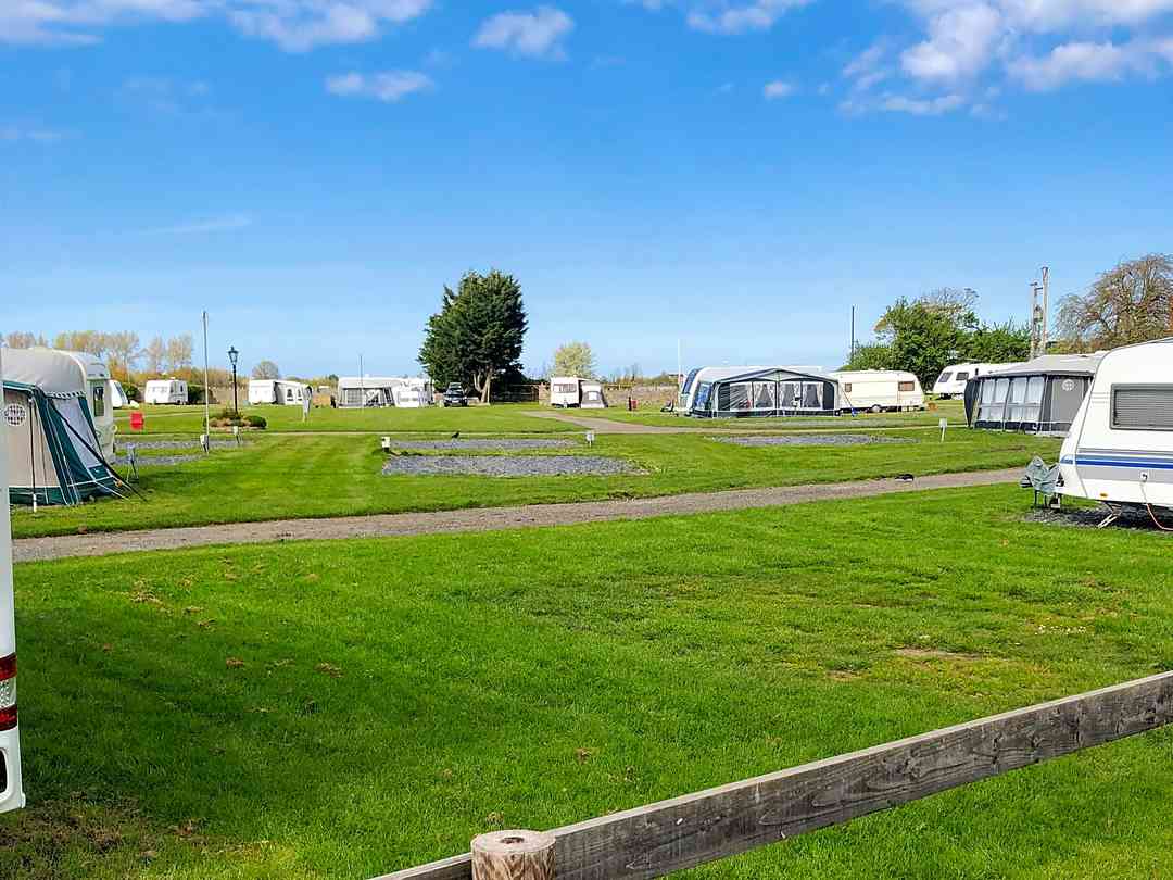 Dinarth Hall Caravan and Camping (фото добавлено менеджером 09.08.2023)