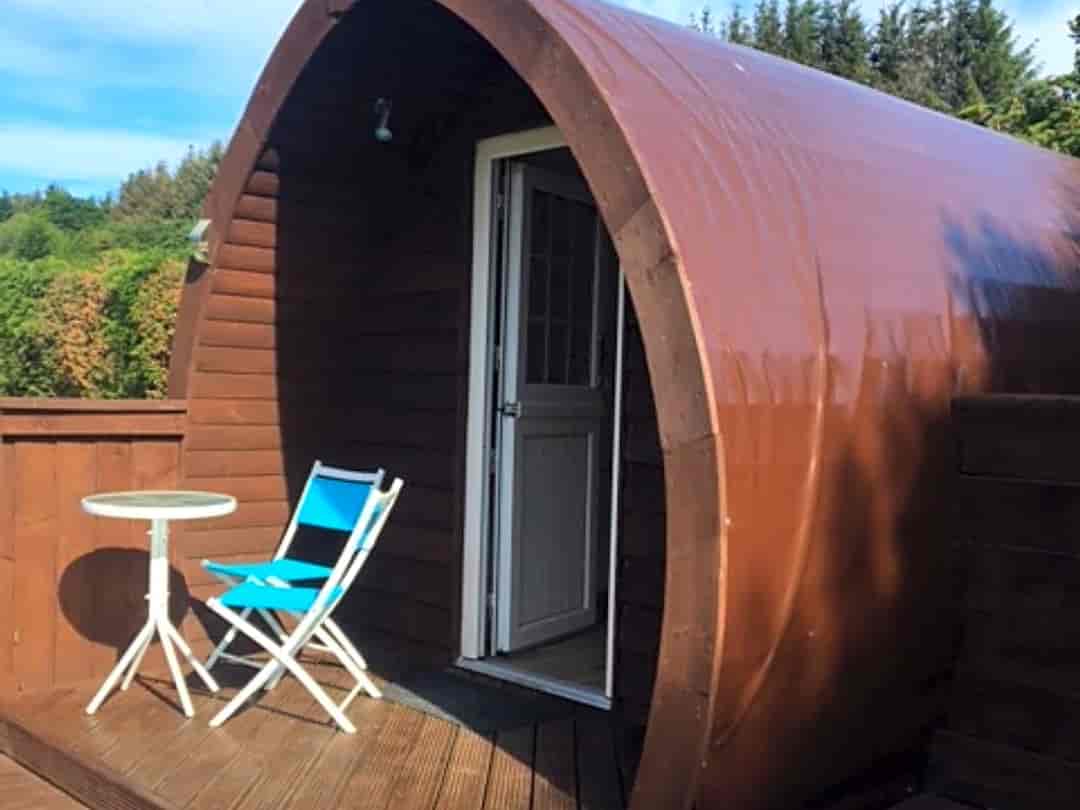 Riverside Caravan and Camping Park: Poppy camping pod