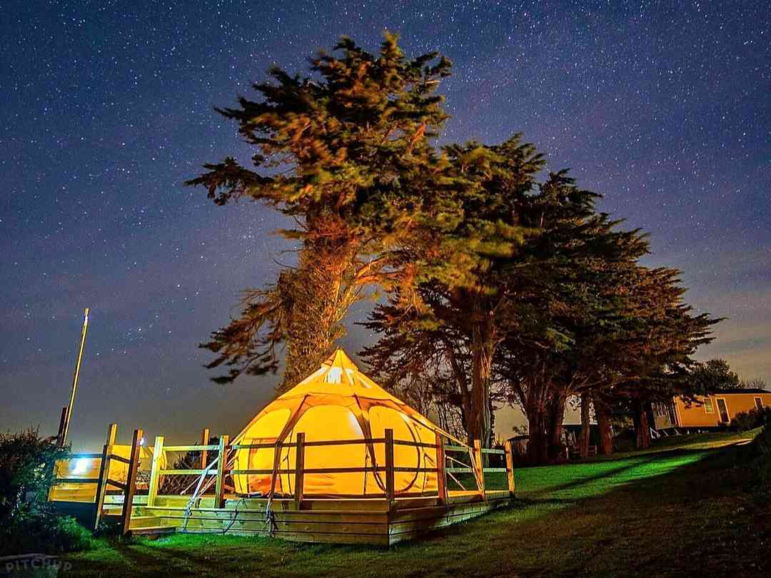Lynmouth Holiday Retreat: Stargazer Bell Tents
