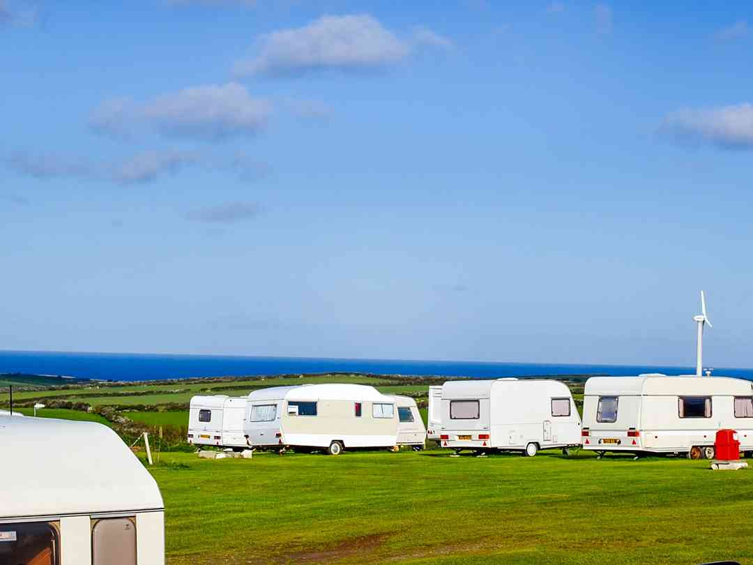 Seagull Tourist Park: Spacious pitching field
