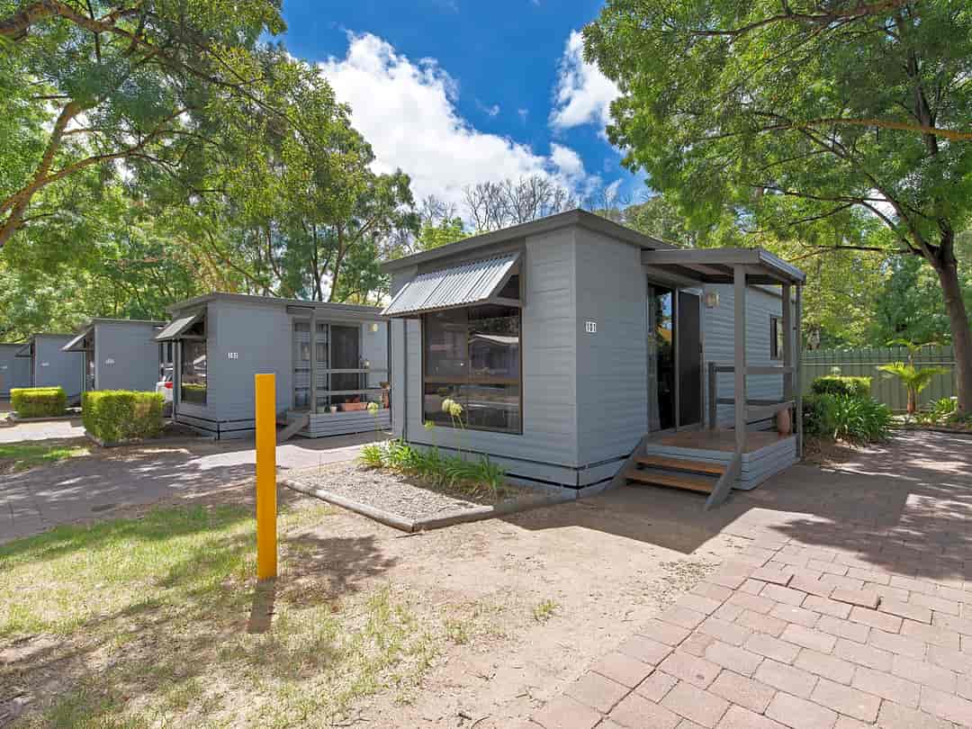 Adelaide Caravan Park: Standard cabin exterior