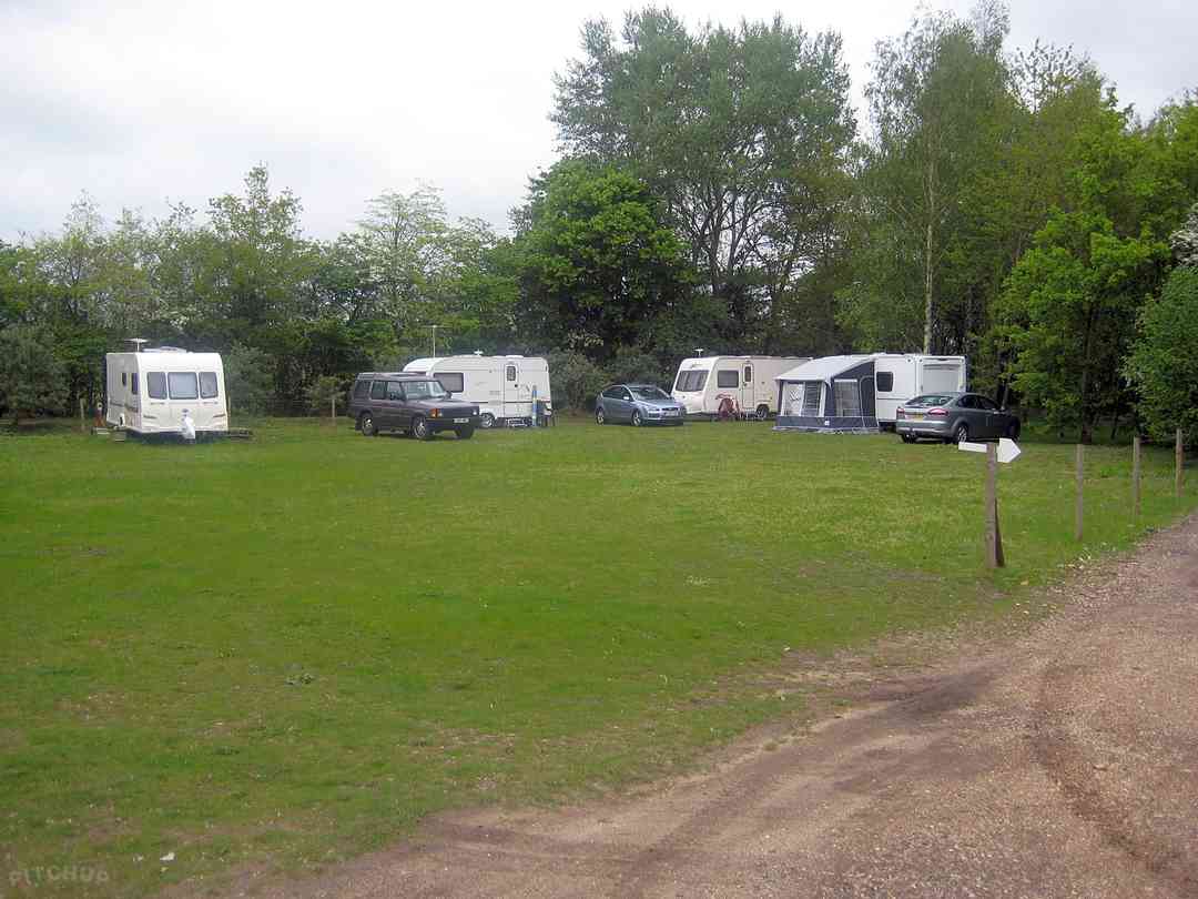 Find The Best Touring Caravan Sites In Rayleigh Essex Pitchup