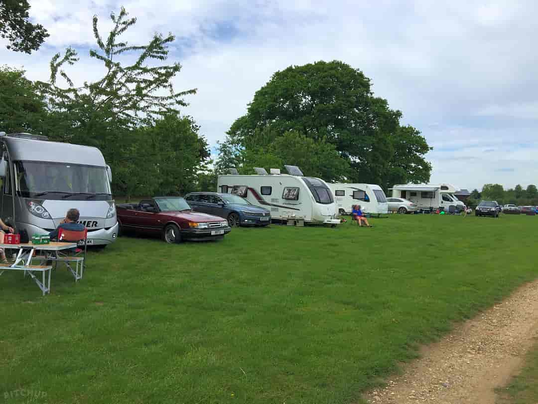 Old Buckenham Country Park: Car parking on pitches