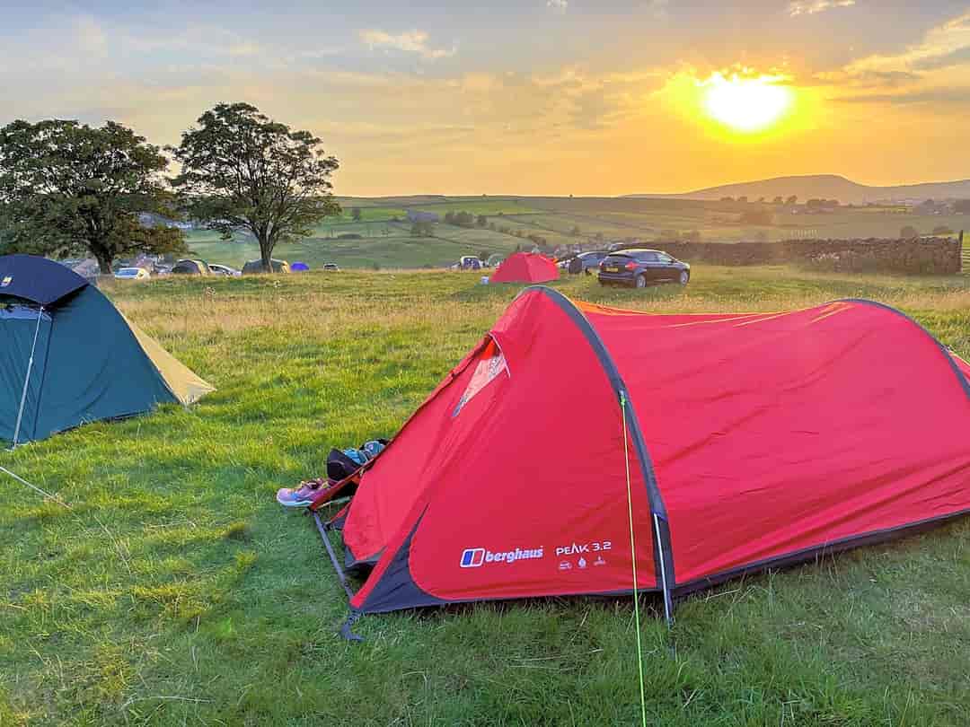 Pendle Prospects Wild Camping: Visitor image of the gorgeous sunrises and sunsets on site