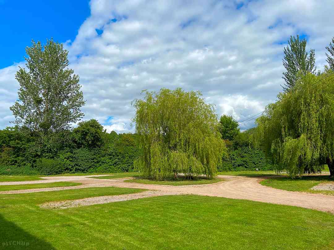 Haywood Farm Caravan and Camping Park: Meadow brook