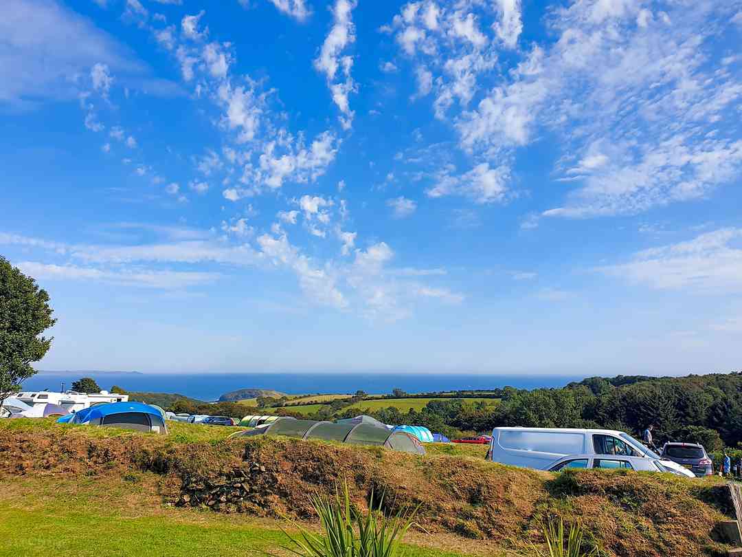 Tencreek Holiday Park: Open skies and sea view