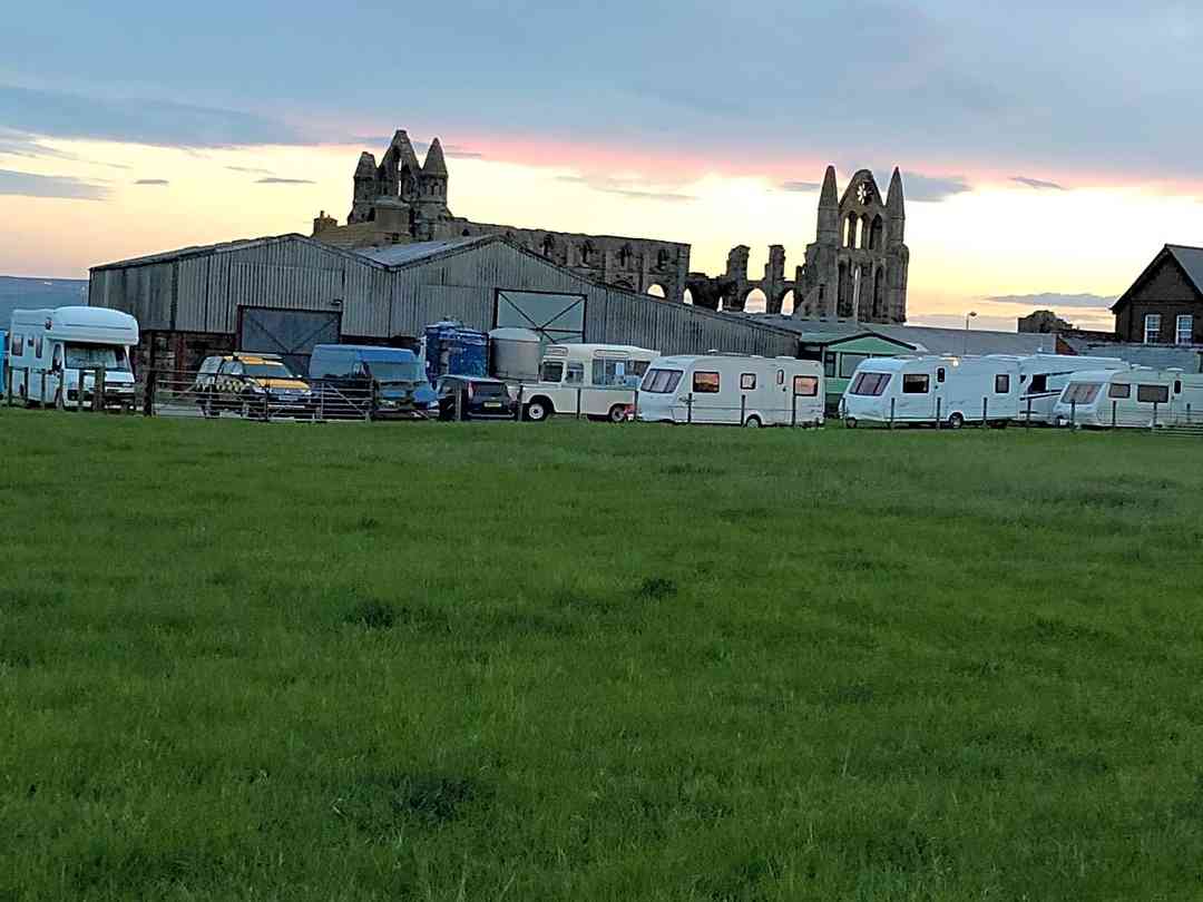Best Campsites In Whitby North Yorkshire 2021 From 6 00 Book 54 Campsites On Pitchup