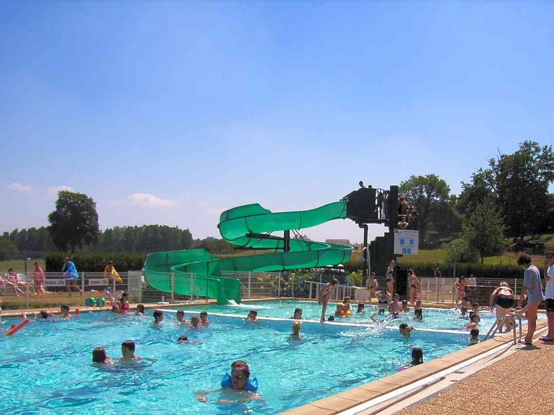 Camping Le Parc De Vaux Ambrieres Les Vallees Updated 2020 Prices Pitchup