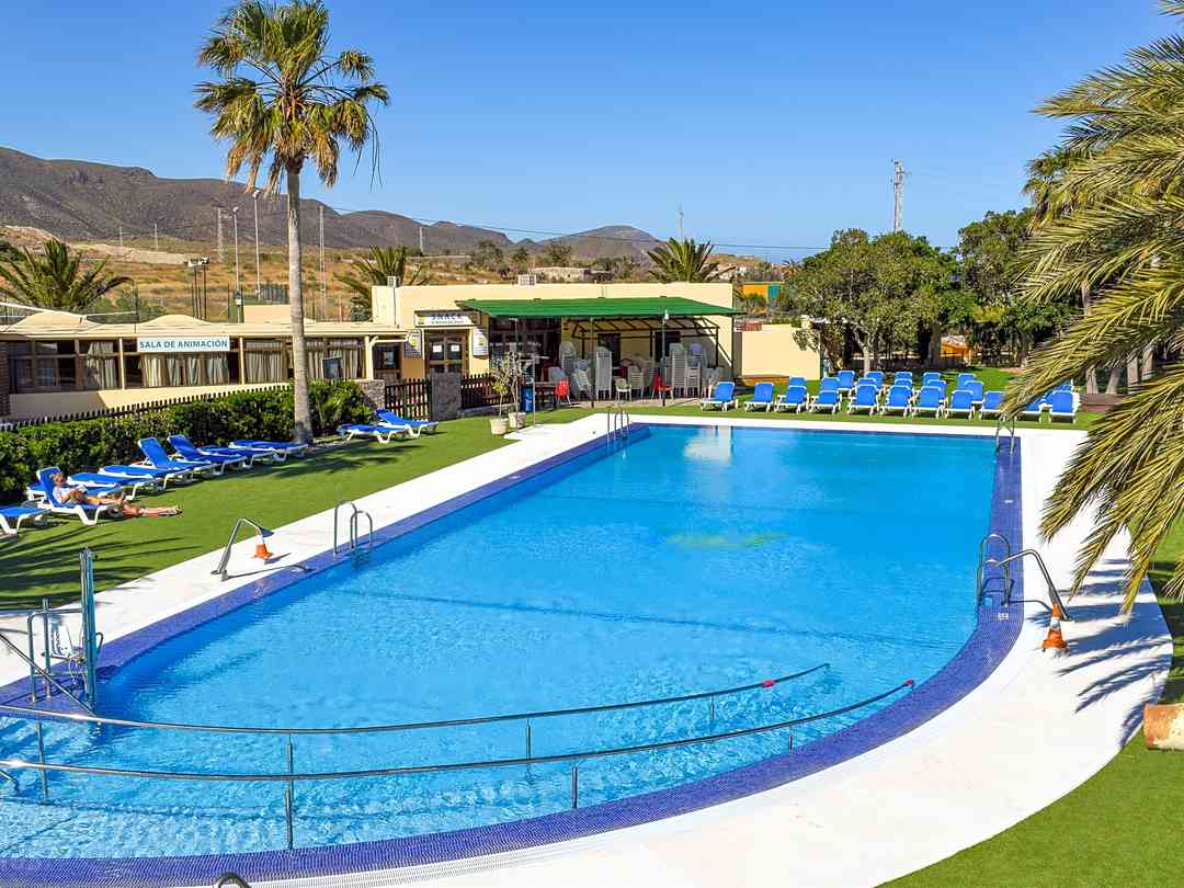 Camping Los Escullos: Swimming pool