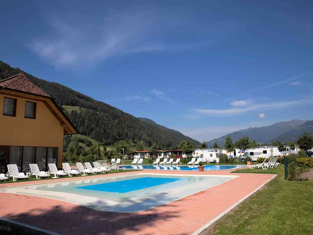 Camping Bella Austria: The splash pool and the lagoon pool