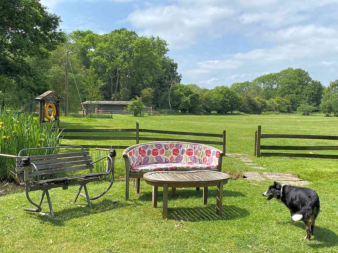 Pondfield Farm: Seating area (photo added by manager on 23/03/2023)