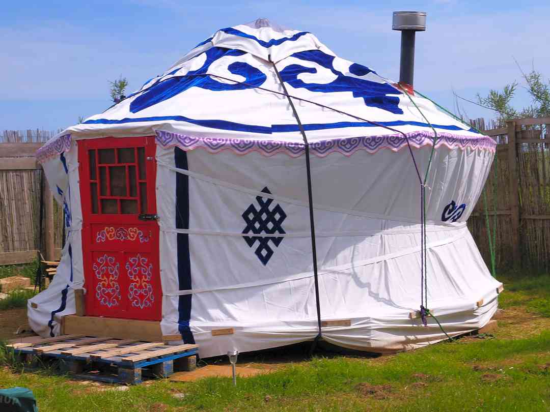 Reserveer een camping met joerts, tipi's, sahara en Reserveer een camping met joerts, tipi's, sahara en