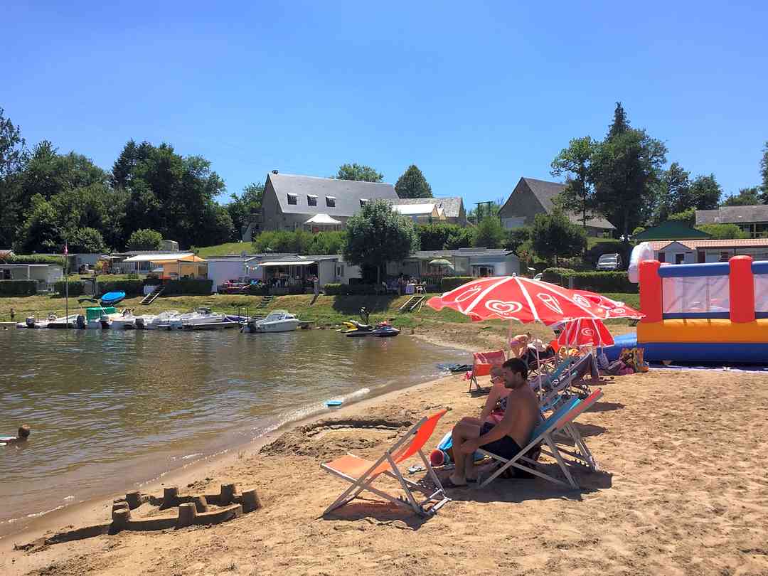 Camping Le Port De Neuvic Neuvic Tarifs 2020 Pitchup