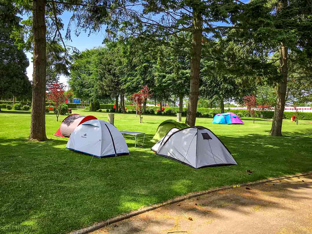 Camping Municipal des Bords de l'Aure: Backpacker pitches