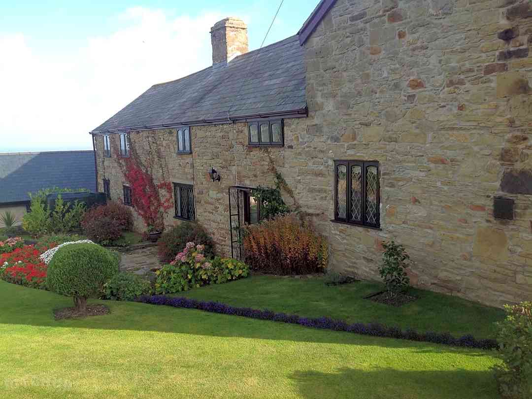 Ynyshir Farm, Holywell - Updated 2021 prices - Pitchup®