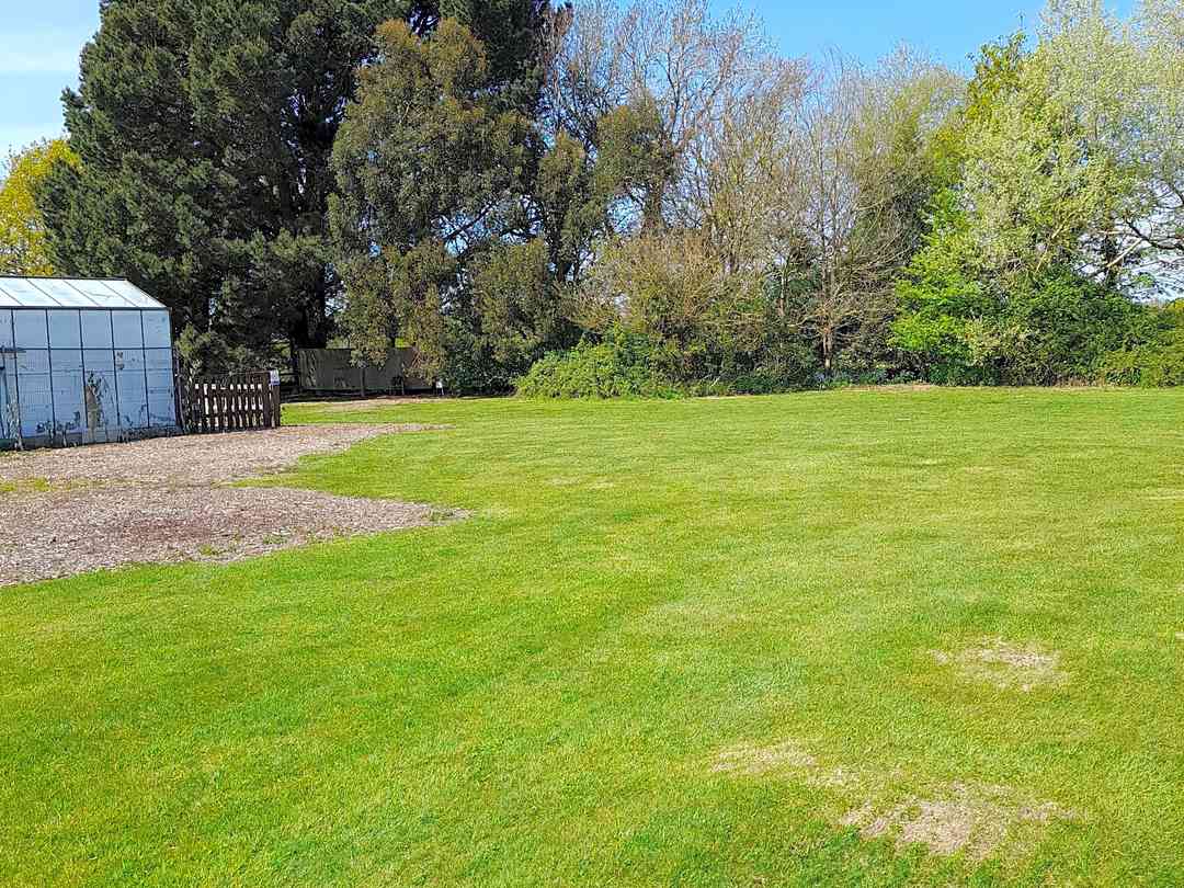 Creative Camping: Grassy pitches (photo added by manager on 09/05/2022)