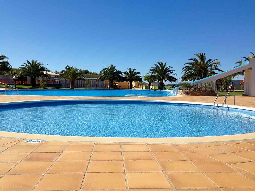 Camping Mas Patoxas: Swimming pools