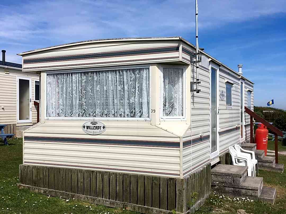 Find Static Caravan Sites And Caravan Holiday Parks In Lands End Cornwall Pitchup