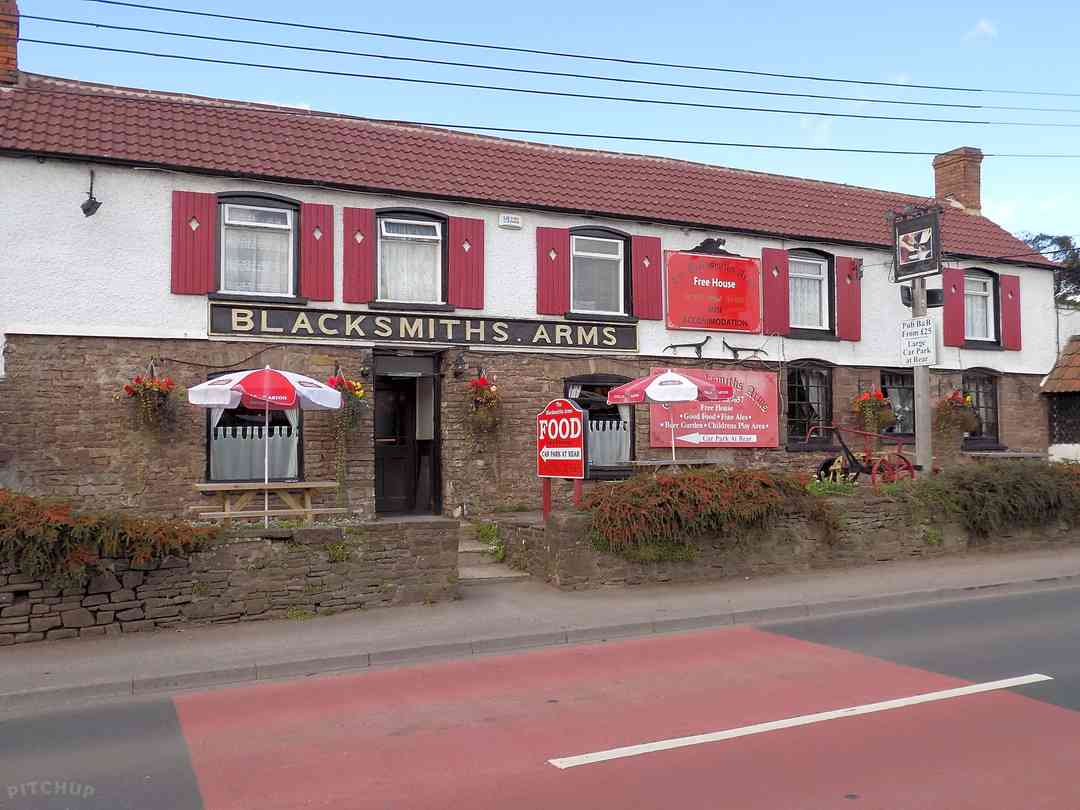 The Blacksmiths Arms: The front of the pub