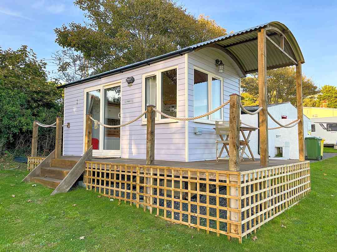 Tenby Shepherd's Huts: Pearl hut exterior (photo added by manager on 19/01/2023)