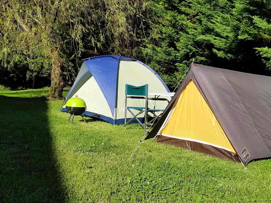 Camping de la Grange au Maire: Tents are welcome (photo added by manager on 31/07/2022)
