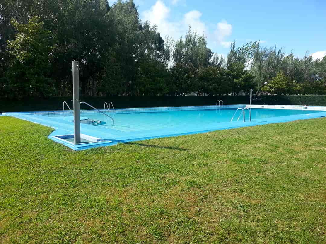 Camping Santa Tecla: Relax by the pool