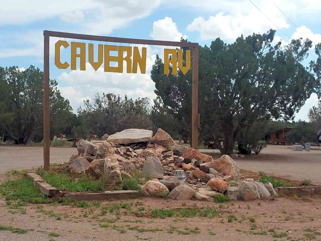 Grand Canyon Caverns Rv Park Peach Springs Pitchup