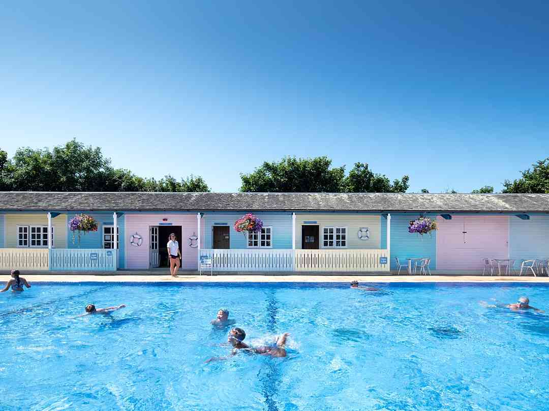 Trevornick Holiday Park: Outdoor heated swimming pool (photo added by manager on 03/08/2018)