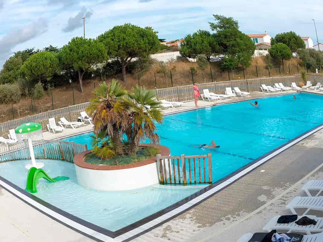 Camping Le Platin-La Redoute: Pool