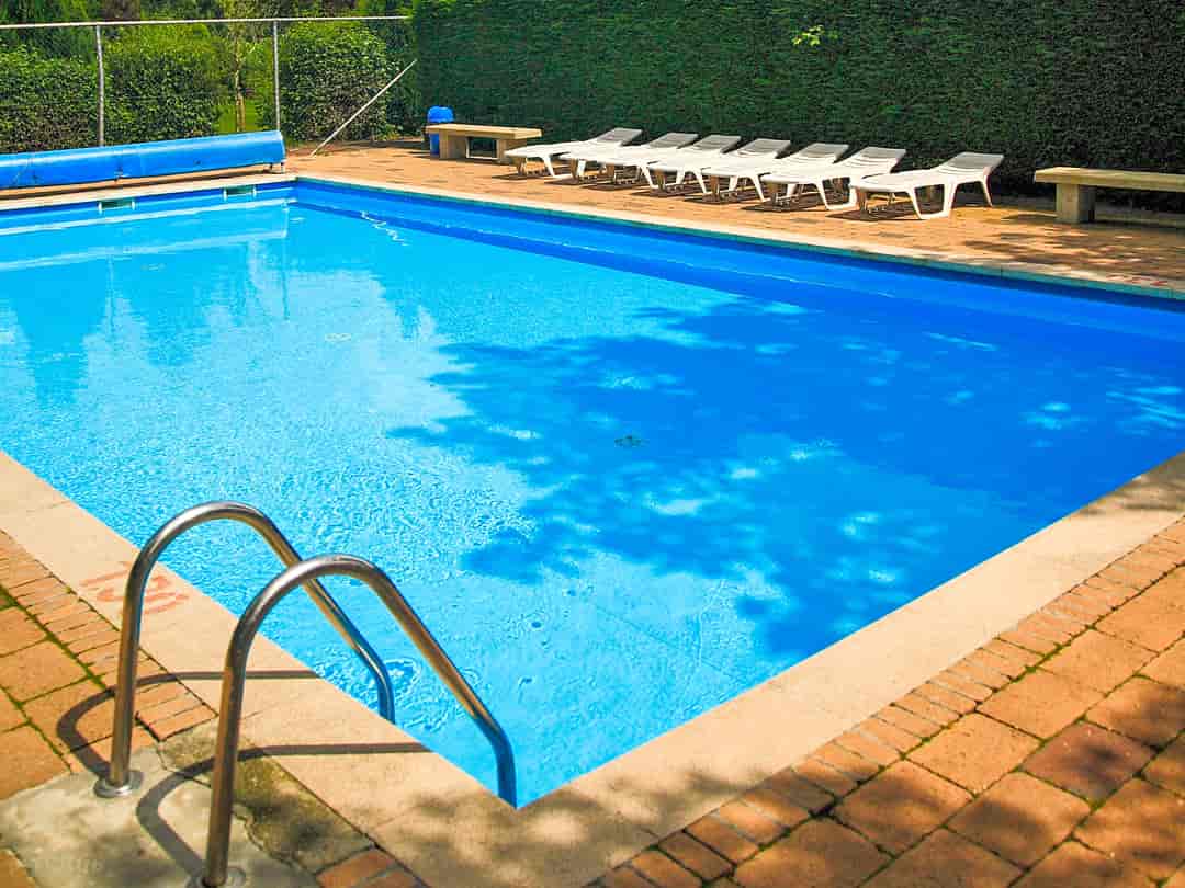 Vakantiepark Delftse Hout: Swimming pool on site