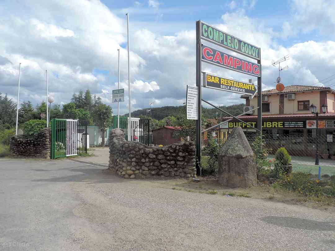 Complejo Camping Godoy Losar De La Vera Pitchup